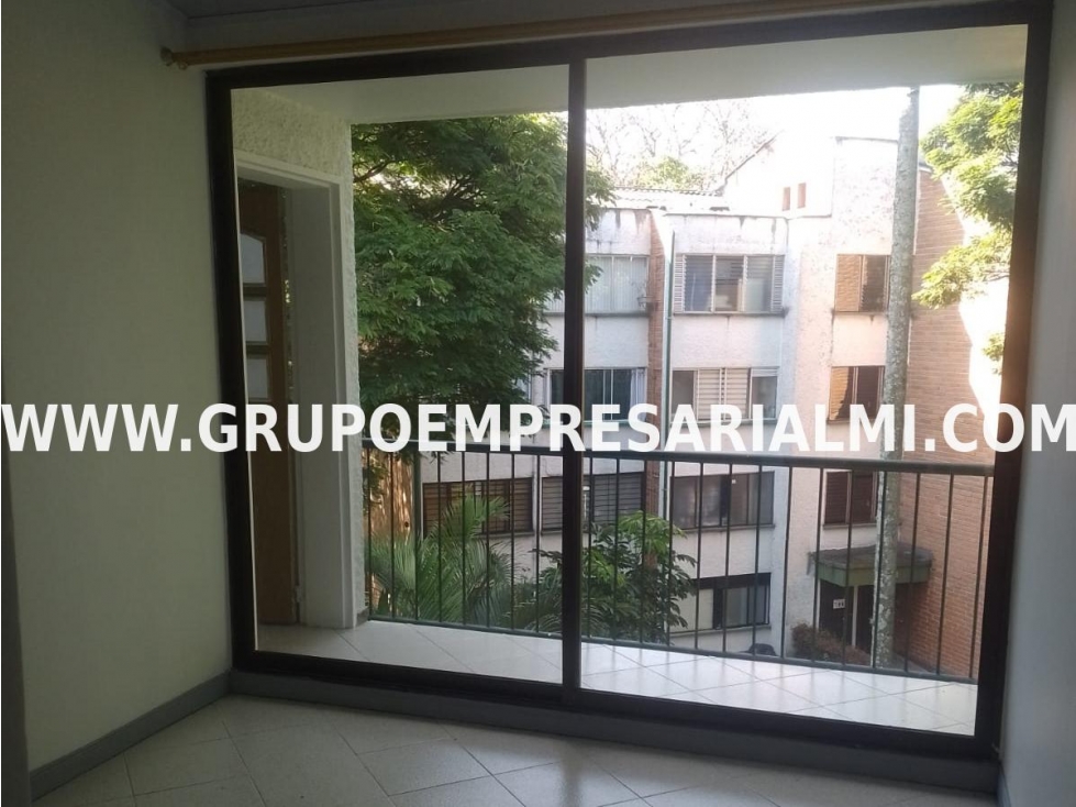 ACOGEDOR APARTAMENTO EN ARRIENDO - SECTOR VELÓDROMO COD: 32745 — foto 2
