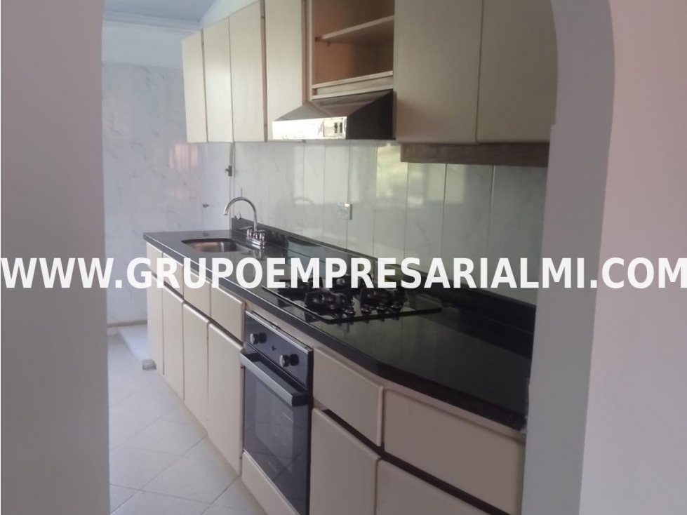 ACOGEDOR APARTAMENTO EN ARRIENDO - SECTOR VELÓDROMO COD: 32745 — foto 3