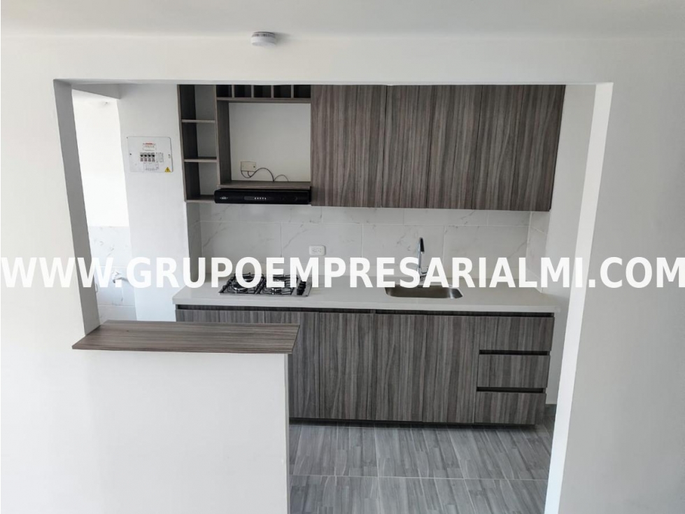 ACOGEDOR APARTAMENTO EN ARRIENDO - SECTOR EL PORVENIR COD: 32973 — foto 2