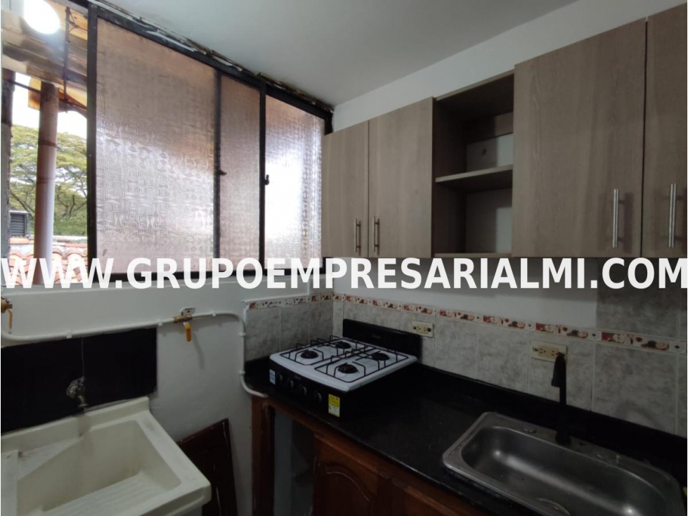 ACOGEDOR APARTAMENTO EN ARRIENDO - SECTOR PAJARITO COD: 33243 — foto 2