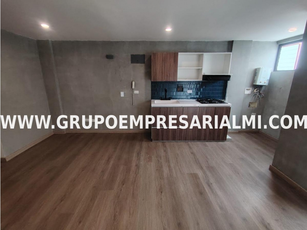ACOGEDOR APARTAMENTO EN ARRIENDO - SECTOR LAURELES COD: 33953 — foto 2