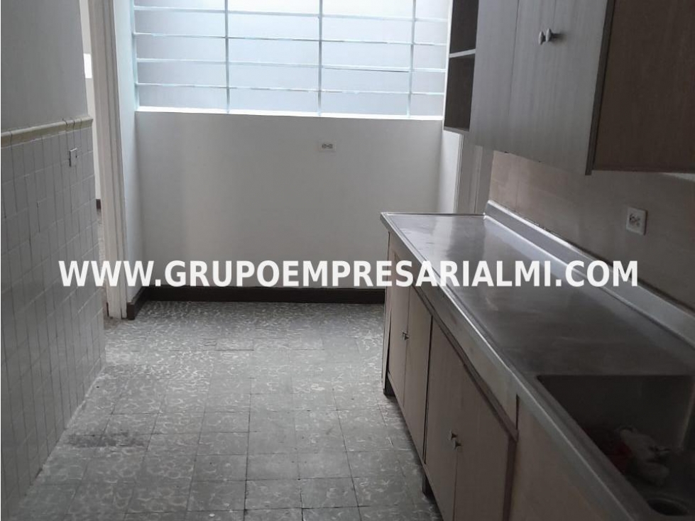 ACOGEDOR APARTAMENTO EN VENTA - SECTOR BOSTON COD: 30614