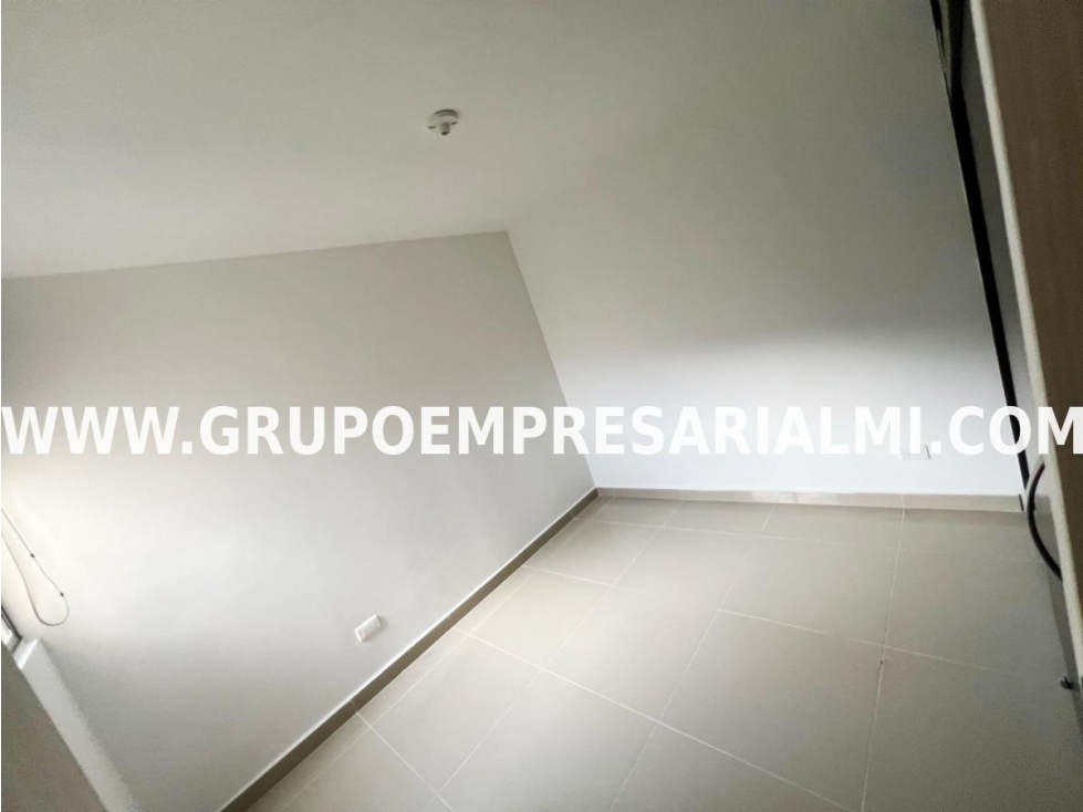 ACOGEDOR APARTAMENTO EN VENTA - SECTOR LA POLA COD: 31070 — foto 6