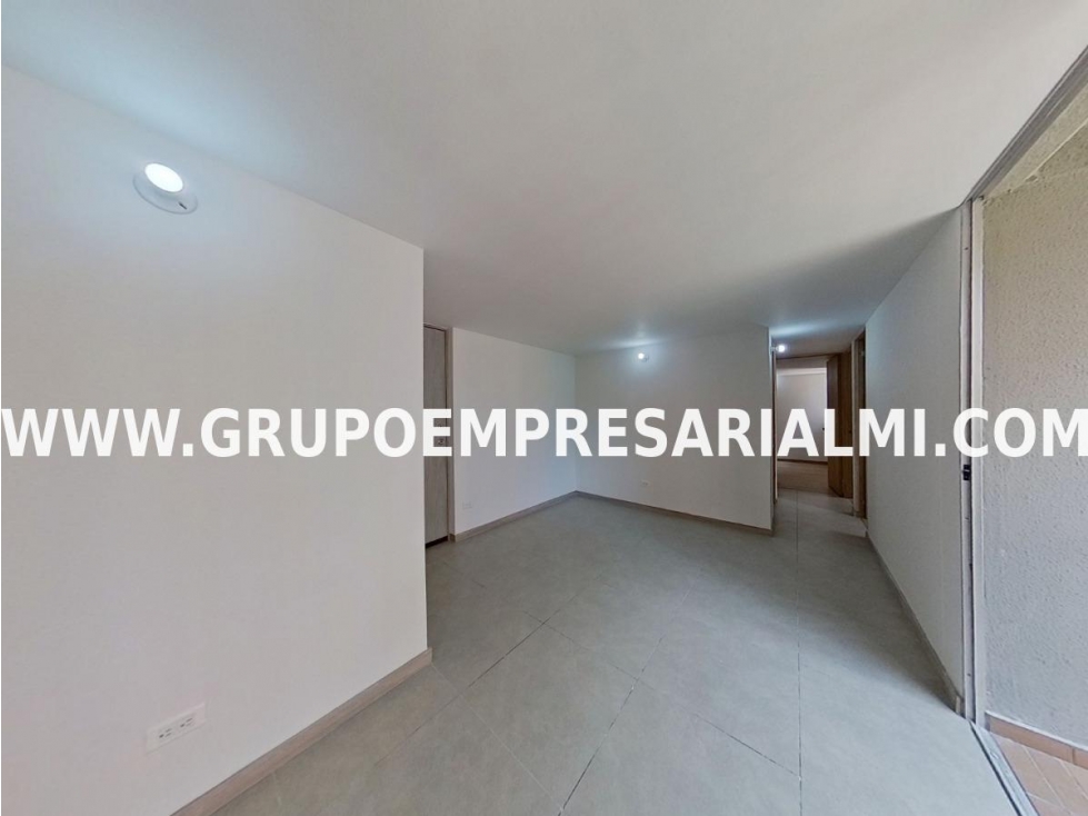 ACOGEDOR APARTAMENTO EN VENTA - SECTOR LAS LOMITAS COD: 31141 — foto 2