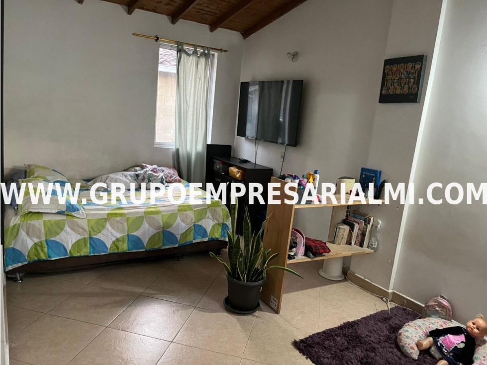 ACOGEDOR APARTAMENTO EN VENTA - SECTOR CALASANZ COD: 32123 — foto 3