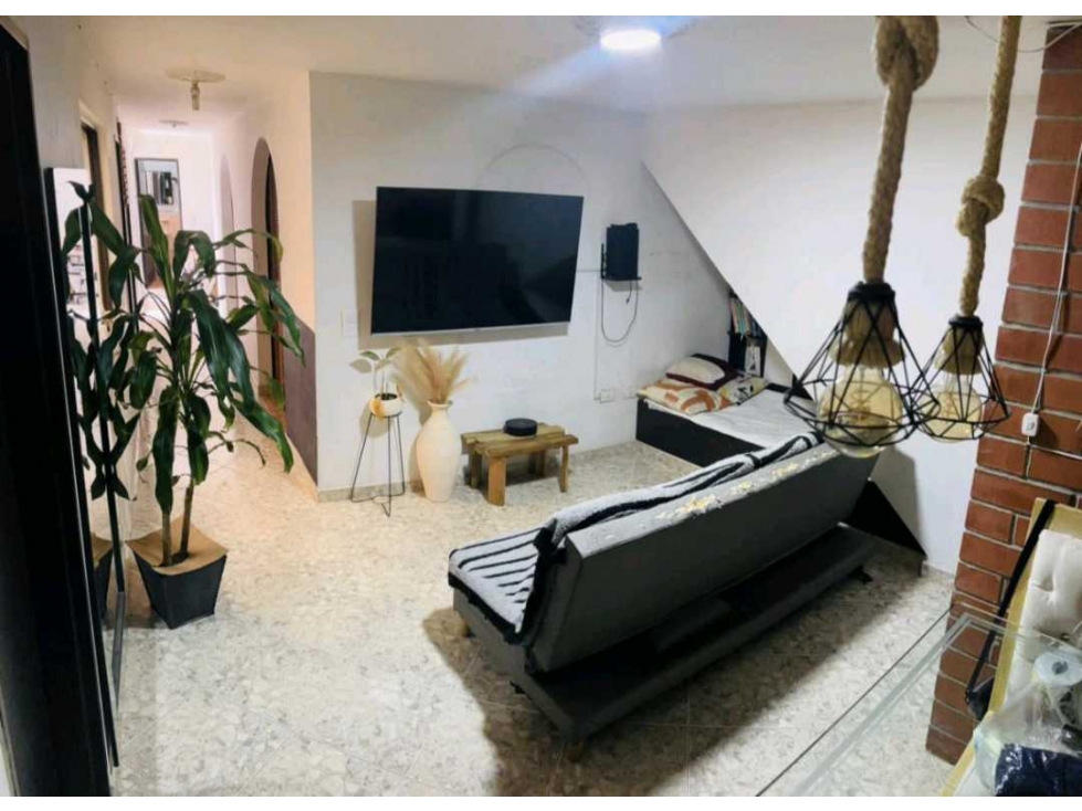 SE VENDE APARTAMENTO EN FLORENCIA - MEDELLÍN