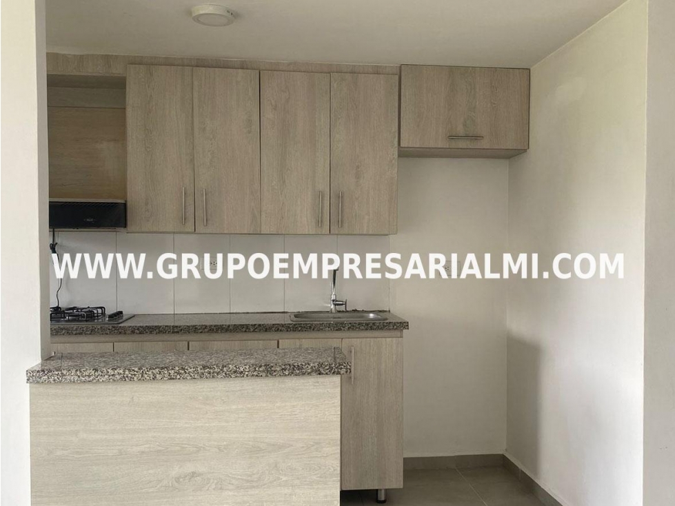 ACOGEDOR APARTAMENTO EN VENTA - SECTOR LA TABLAZA COD: 33015