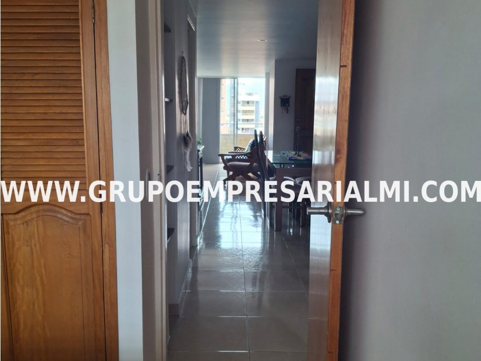 ACOGEDOR APARTAMENTO EN VENTA - SECTOR LAURELES COD: 33199 — foto 6