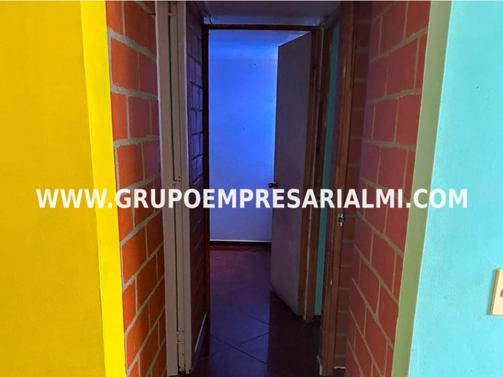 ACOGEDOR APARTAMENTO EN VENTA - SECTOR SANTA MARÍA COD: 33942 — foto 4