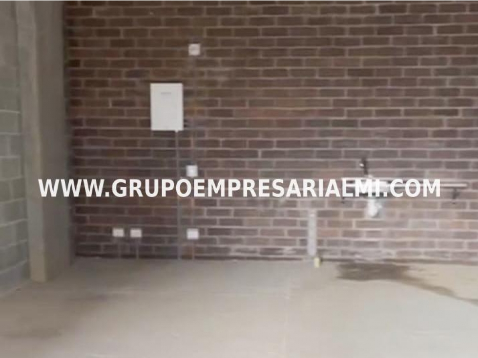 ACOGEDOR LOCAL EN ARRIENDO - SECTOR LA FERRERÍA COD: 31524 - 3