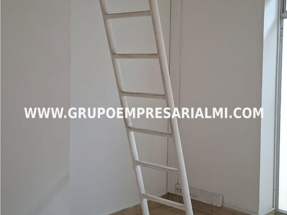 ACOGEDOR LOCAL EN ARRIENDO - SECTOR DE SANTA ANA COD: 33260 - 3