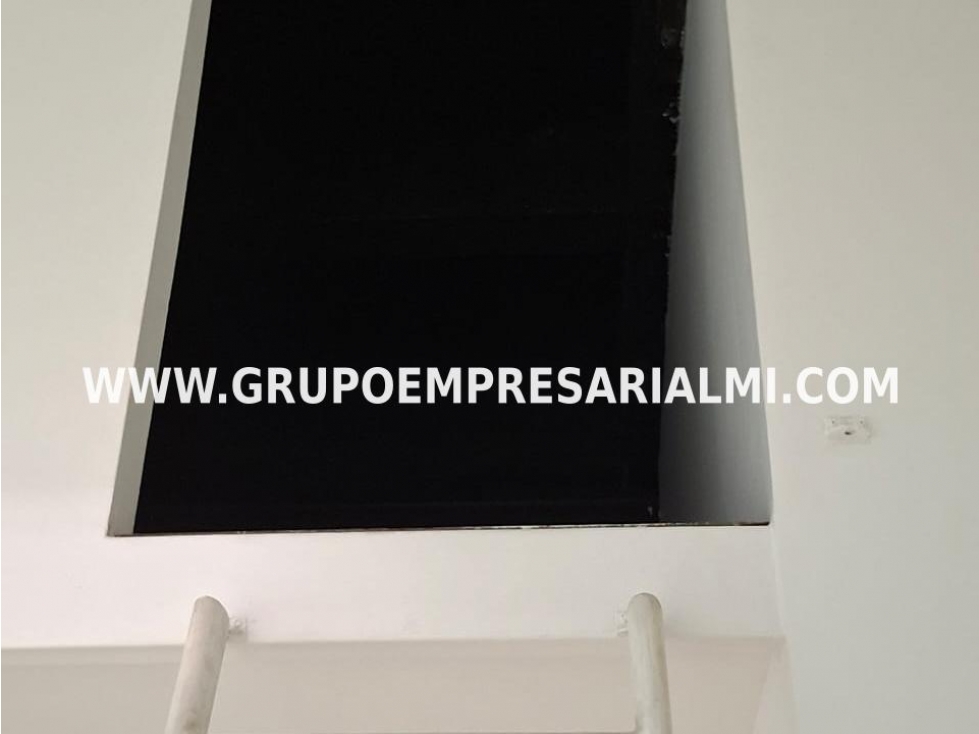 ACOGEDOR LOCAL EN ARRIENDO - SECTOR DE SANTA ANA COD: 33260 - 6