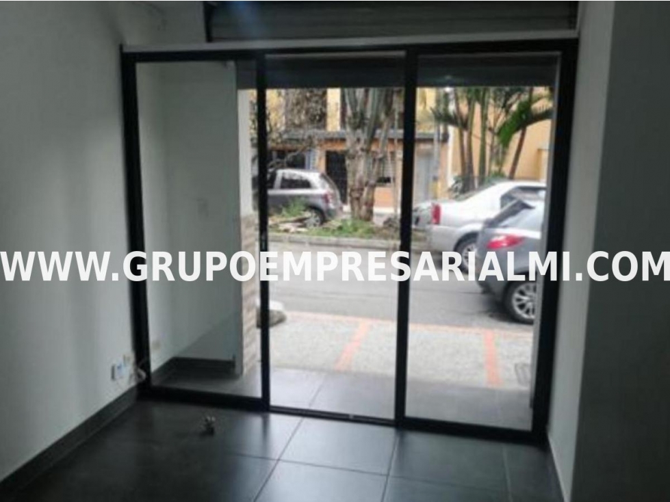 ACOGEDOR LOCAL EN VENTA - SECTOR SANTA LUCIA COD: 32484