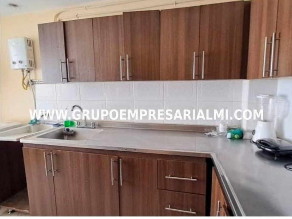 ACOGEDORA CASA BIFAMILIAR EN VENTA - SECTOR SAN GABRIEL COD: 31536 — foto 4