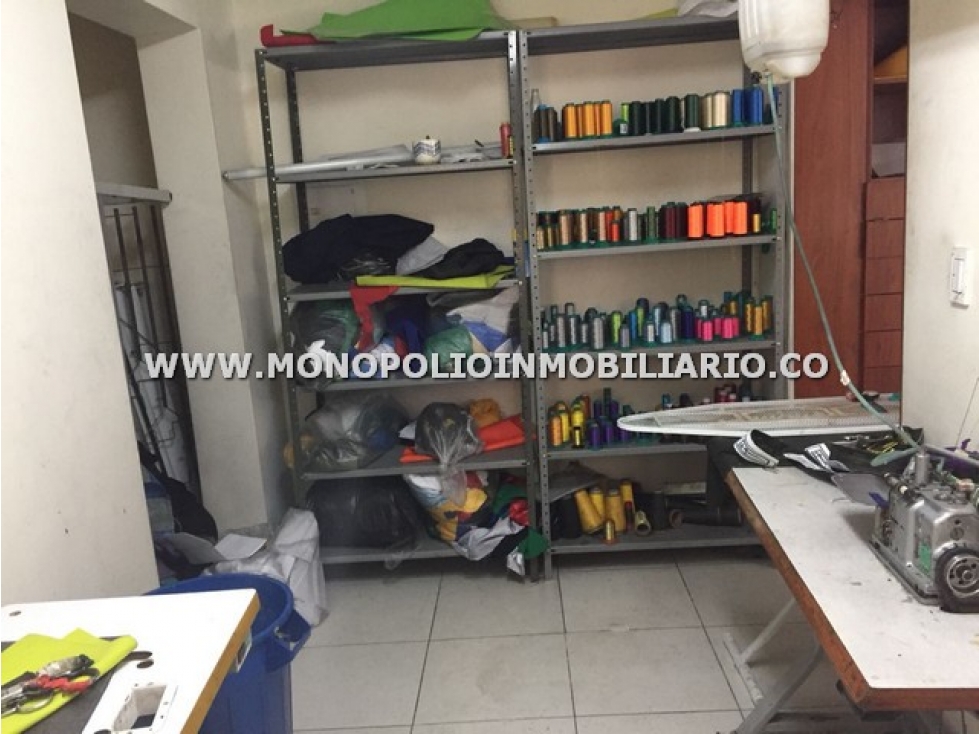 ACOGEDORA CASA BIFAMILIAR EN VENTA - SECTOR EL ESTADIO COD: 15370 — foto 6