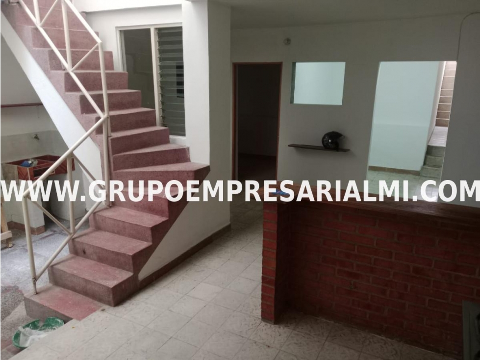 ACOGEDORA CASA BIFAMILIAR EN VENTA - SECTOR MANRIQUE COD: 31701 — foto 6
