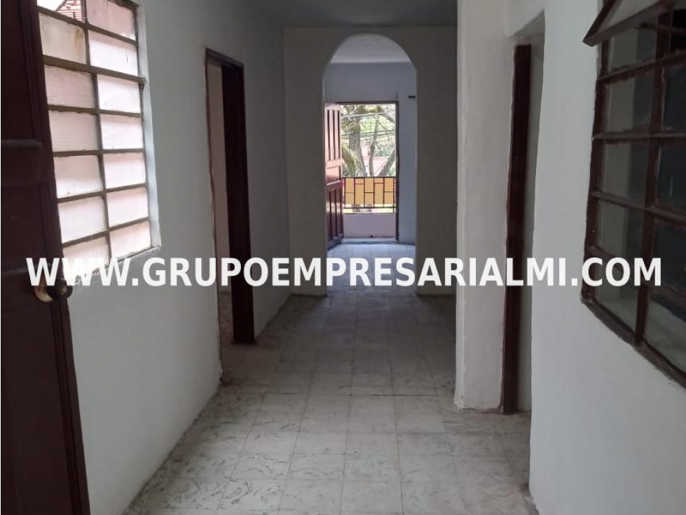 ACOGEDORA CASA BIFAMILIAR EN VENTA - SECTOR SAN JAVIER COD: 33148 — foto 3