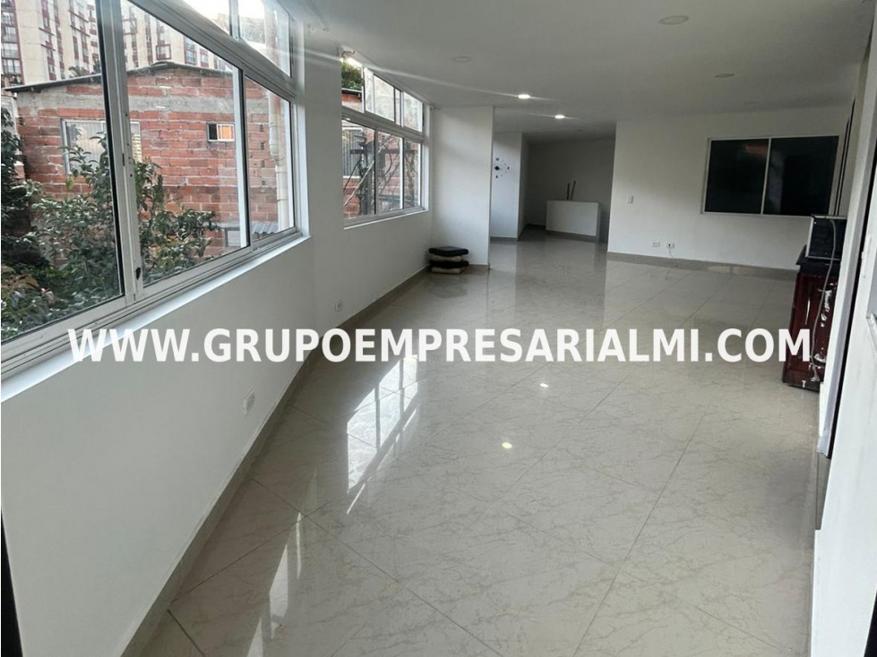 ACOGEDORA CASA BIFAMILIAR EN VENTA - SECTOR ZÚÑIGA COD: 33267