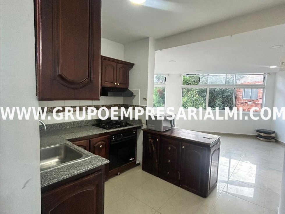 ACOGEDORA CASA BIFAMILIAR EN VENTA - SECTOR ZÚÑIGA COD: 33267 — foto 2