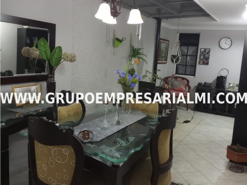 ACOGEDORA CASA EN VENTA - SECTOR LA CABAÑITA COD: 30377 - 1