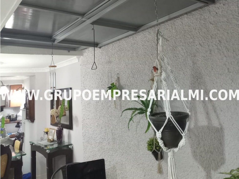 ACOGEDORA CASA EN VENTA - SECTOR LA CABAÑITA COD: 30377 - 2