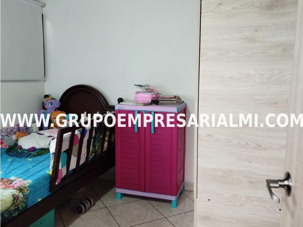 ACOGEDORA CASA EN VENTA - SECTOR SURAMÉRICA COD: 31430 - 6