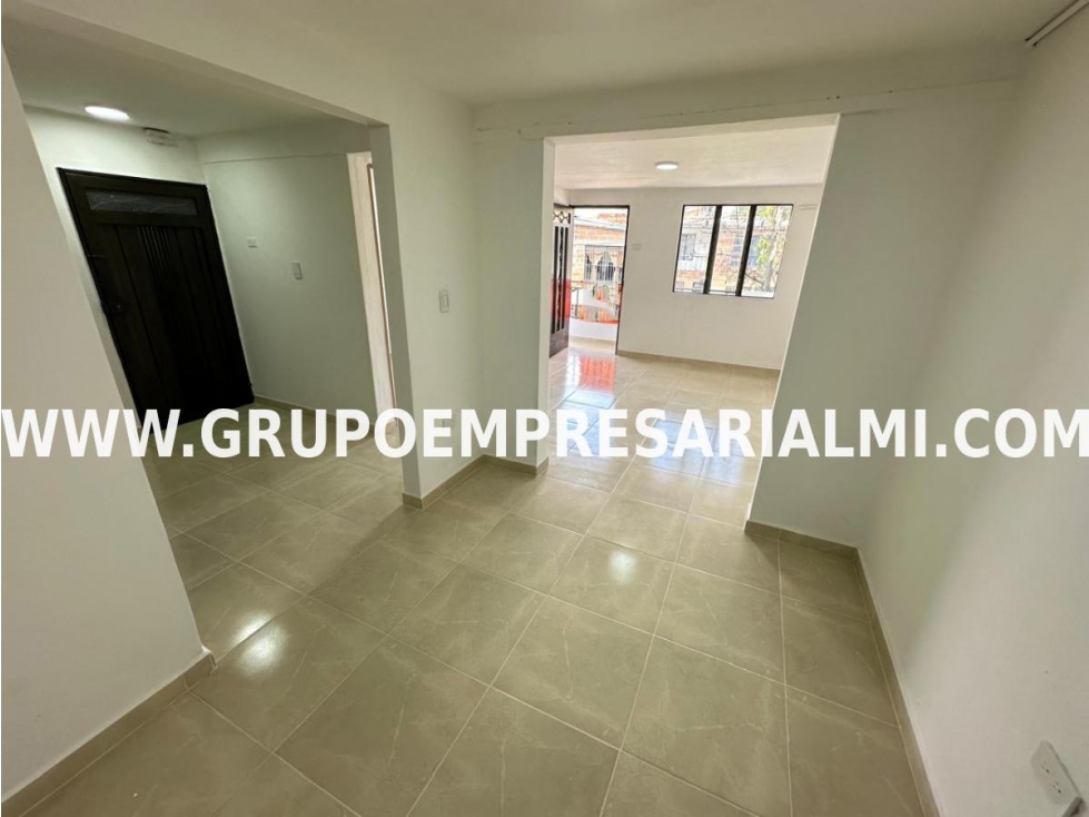 ACOGEDORA CASA EN VENTA - SECTOR DOCE DE OCTUBRE COD: 30283