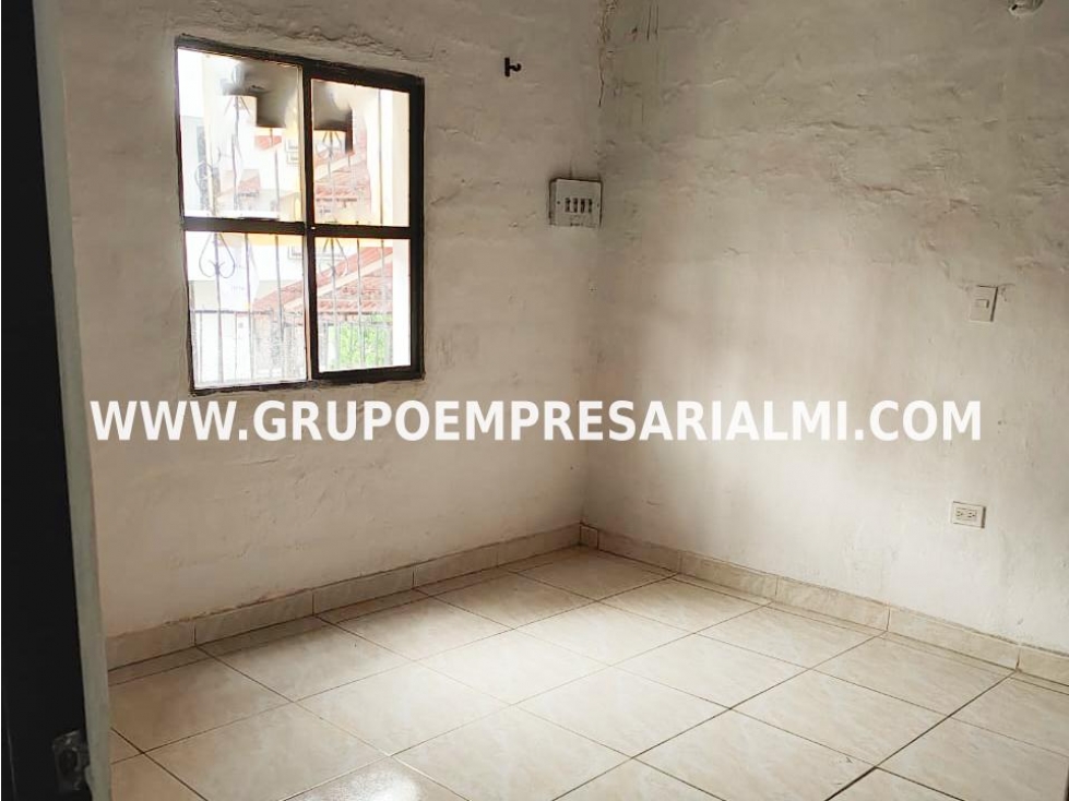 ACOGEDORA CASA EN VENTA - SECTOR PACHELLY COD: 32224