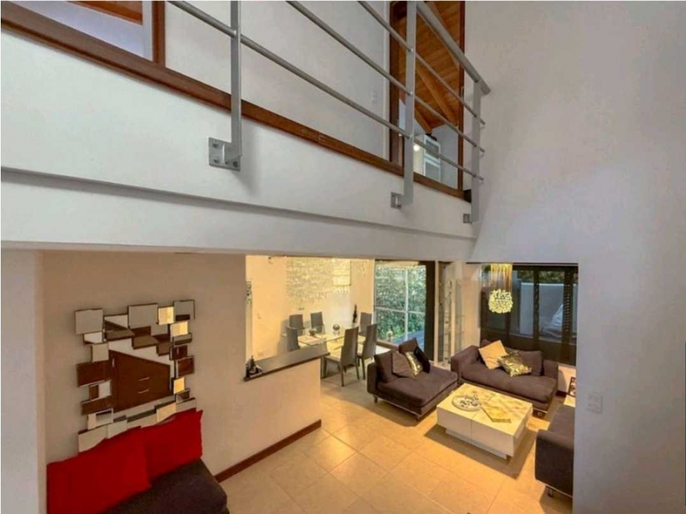 Acogedora Casa Envig Intermedia