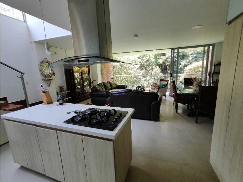 Acogedora Casa Envig Montessori 338m2 2200 Mill — foto 4
