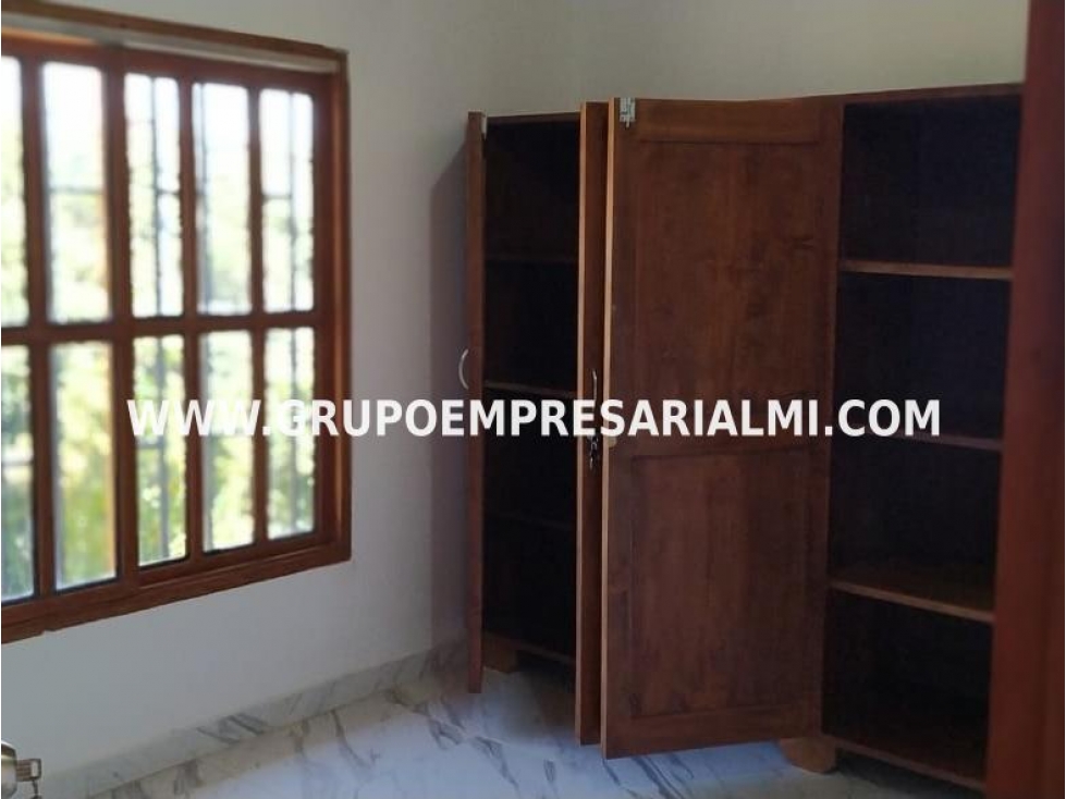 ACOGEDORA CASA LOTE EN VENTA - SECTOR SANTA ELENA COD: 32225 — foto 3