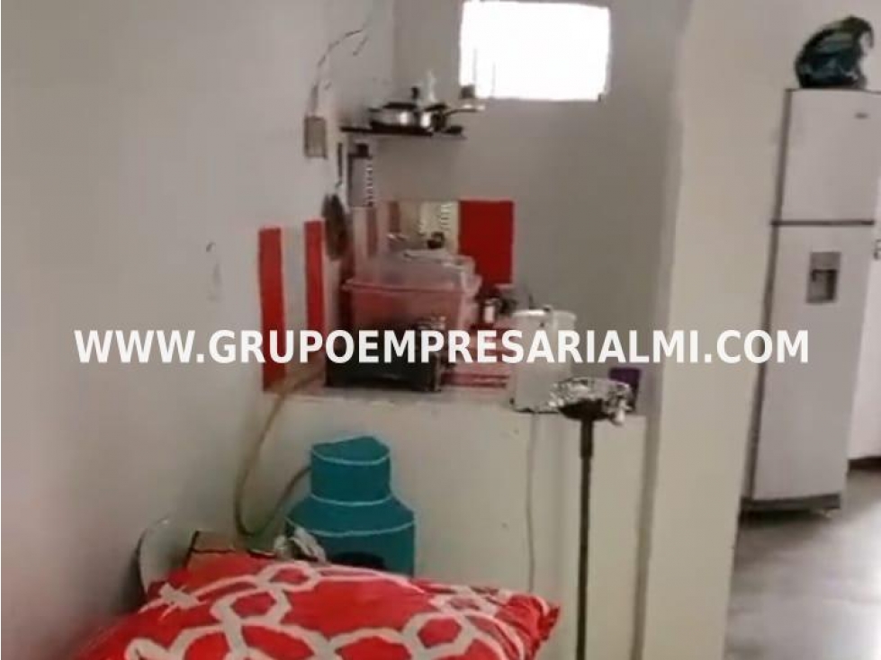 ACOGEDORA CASA UNIFAMILIAR EN VENTA - SECTOR TRAPICHE COD: 32367 — foto 3