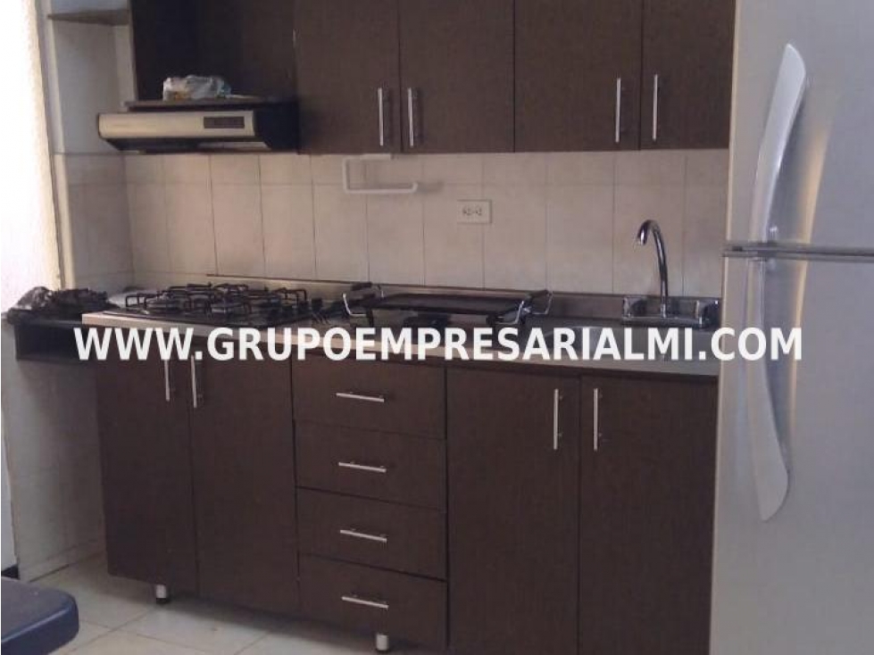 ACOGEDORA OFICINA EN ARRIENDO - SECTOR SIMÓN BOLÍVAR COD: 31452