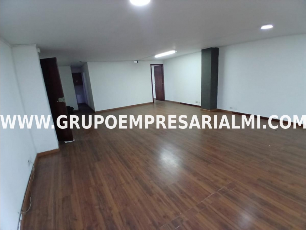 ACOGEDORA OFICINA EN ARRIENDO - SECTOR SAN DIEGO COD: 31468