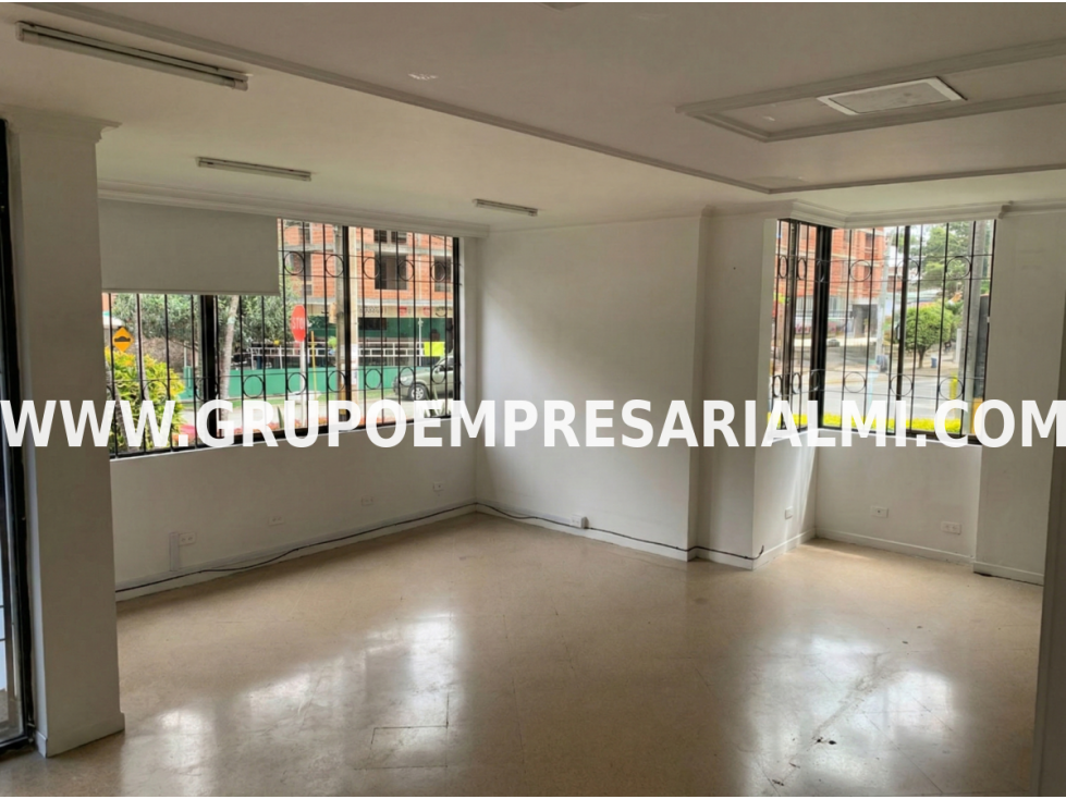 ACOGEDORA OFICINA EN ARRIENDO - SECTOR SIMÓN BOLÍVAR COD: 33604