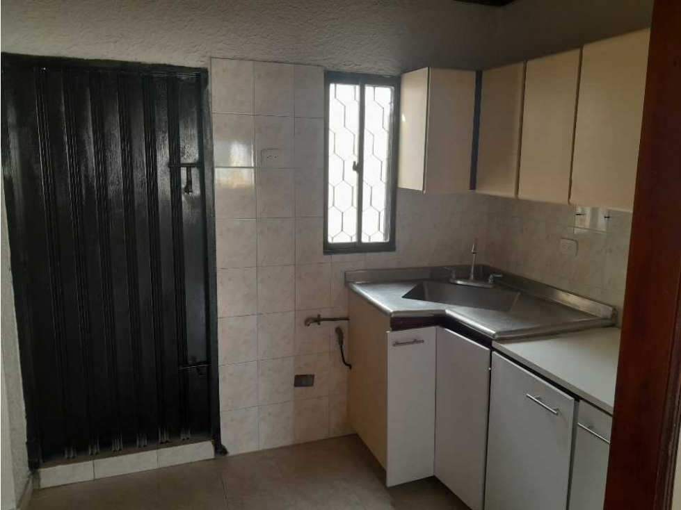 Acogedor apartamento en piso 3, vía peatonal ancha, la concepción 5 - 5