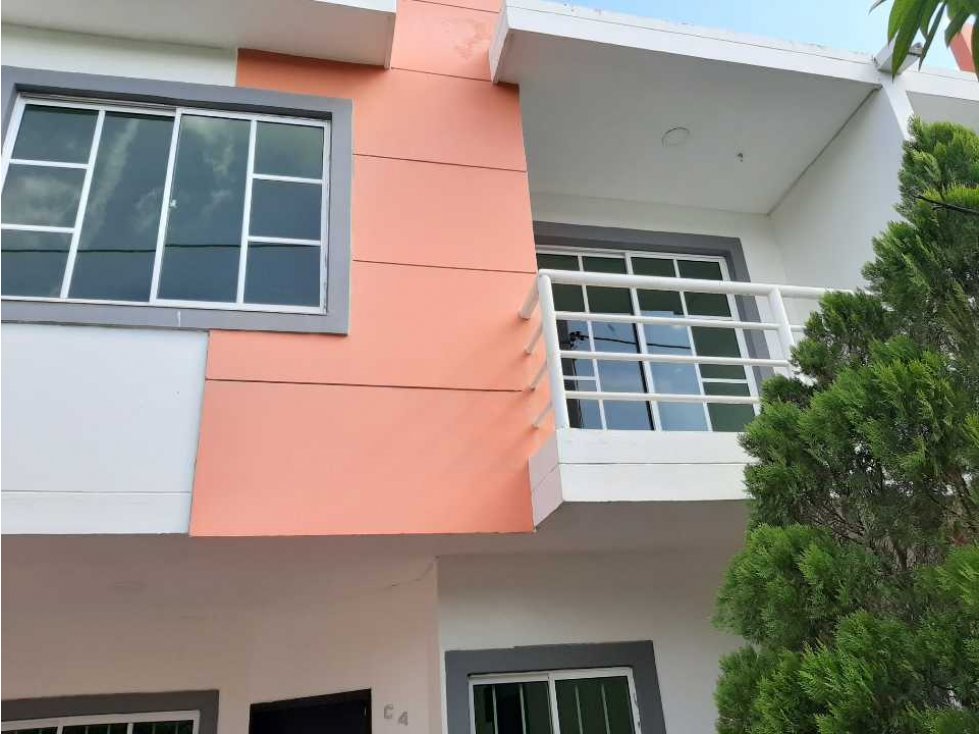 Acogedora casa de 2 pisos conjunto cerrado el nogal — foto 3