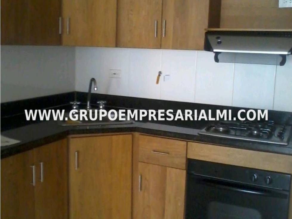 AGRADABLE APARTAESTUDIO EN ARRIENDO - SECTOR LOS ALCÁZARES COD: 32702 — foto 2
