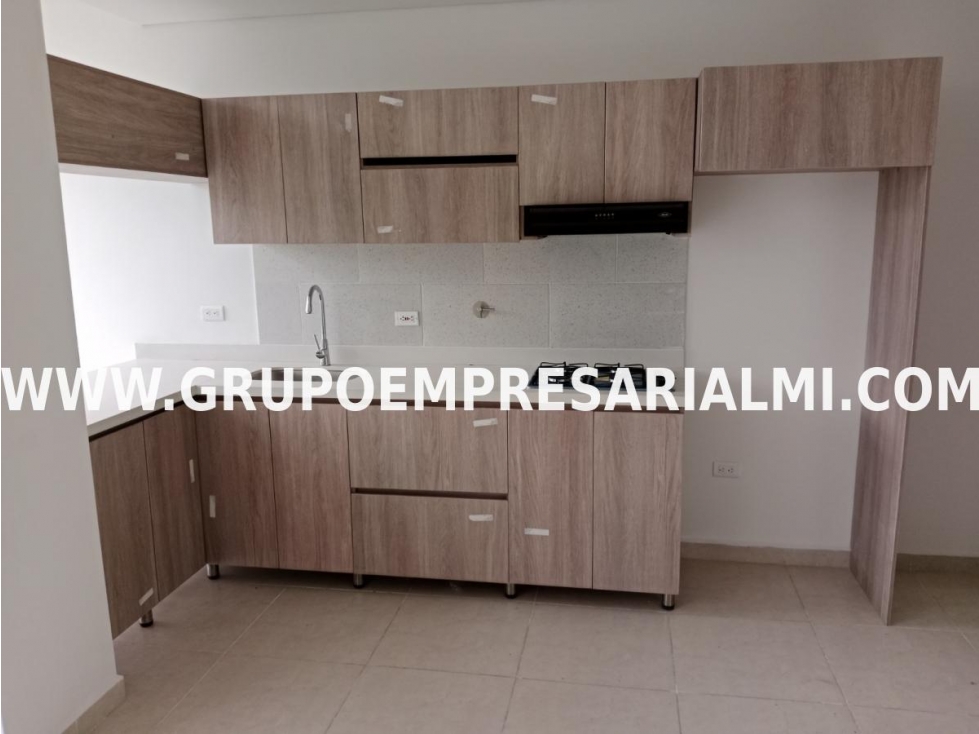 AGRADABLE APARTAESTUDIO EN VENTA - SECTOR LAURELES COD: 31926 — foto 6