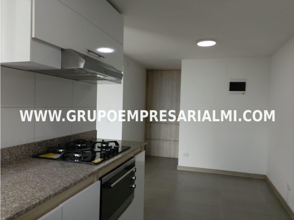 AGRADABLE APARTAMENTO EN ARRIENDO - SECTOR LOMA LOS BERNAL COD: 30842 — foto 4