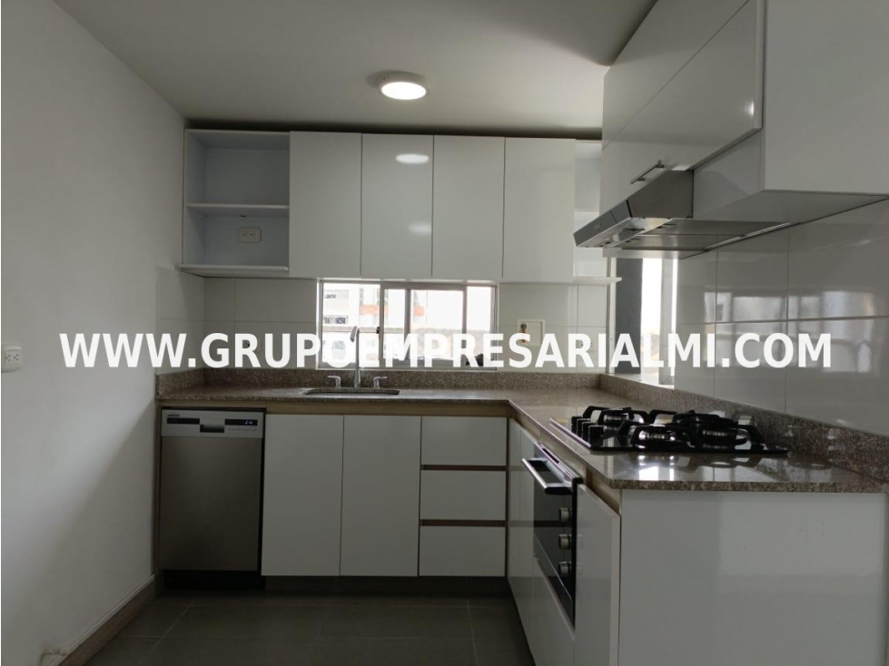 AGRADABLE APARTAMENTO EN ARRIENDO - SECTOR LOMA LOS BERNAL COD: 30842 — foto 5