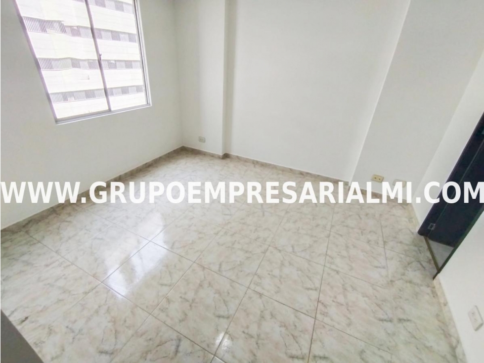 AGRADABLE APARTAMENTO EN ARRIENDO - SECTOR CIUDAD DEL RÍO COD: 31148 — foto 4