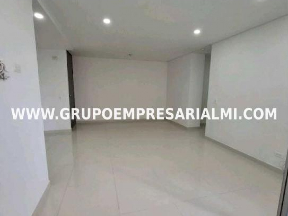 AGRADABLE APARTAMENTO EN ARRIENDO - SECTOR CALLE LARGA COD: 32040