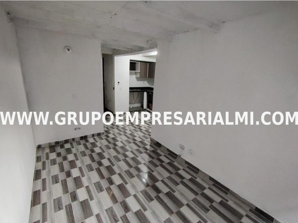 AGRADABLE APARTAMENTO EN ARRIENDO - SECTOR PAJARITO COD: 32796