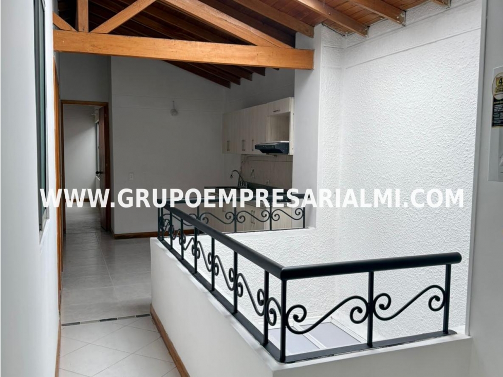 AGRADABLE APARTAMENTO EN ARRIENDO - SECTOR MESA COD: 32858