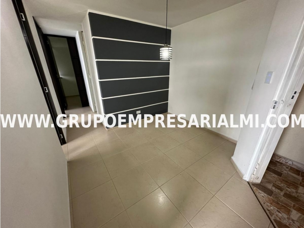 AGRADABLE APARTAMENTO EN ARRIENDO - SECTOR AL AURORA COD: 33694