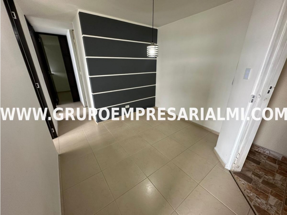 AGRADABLE APARTAMENTO EN ARRIENDO - SECTOR AL AURORA COD: 33694 — foto 2