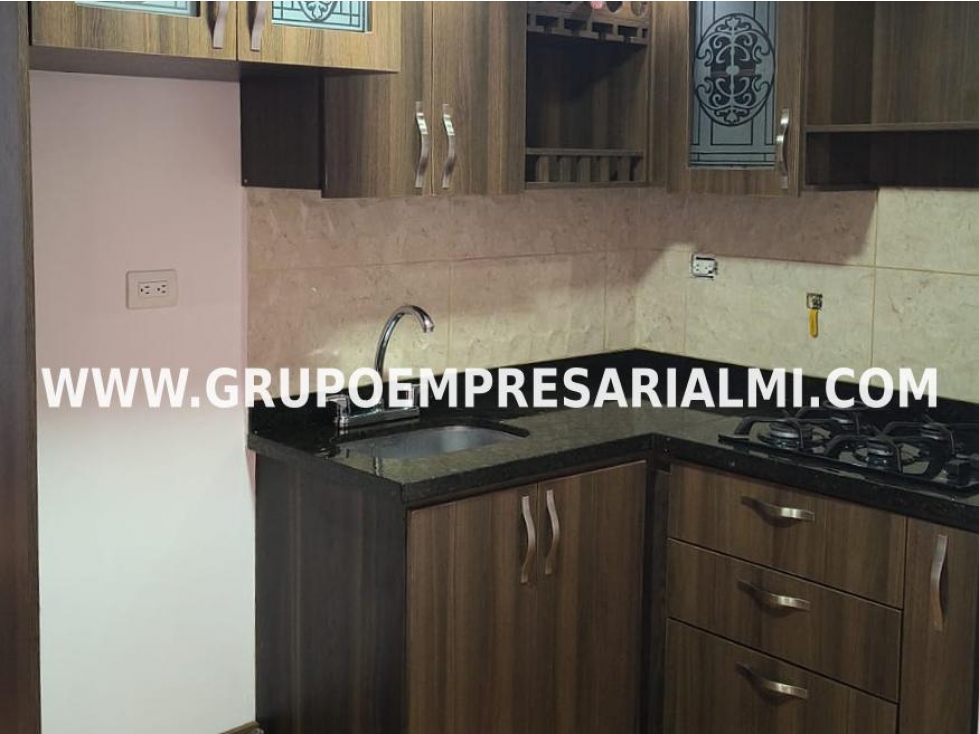 AGRADABLE APARTAMENTO EN ARRIENDO - SECTOR LA AURORA COD: 33756 — foto 4