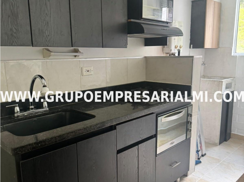 AGRADABLE APARTAMENTO EN ARRIENDO - SECTOR CALASANZ COD: 33924 — foto 3