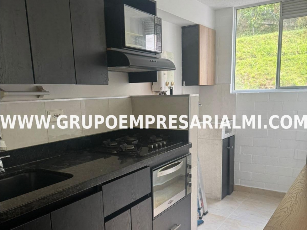 AGRADABLE APARTAMENTO EN ARRIENDO - SECTOR CALASANZ COD: 33924 — foto 4